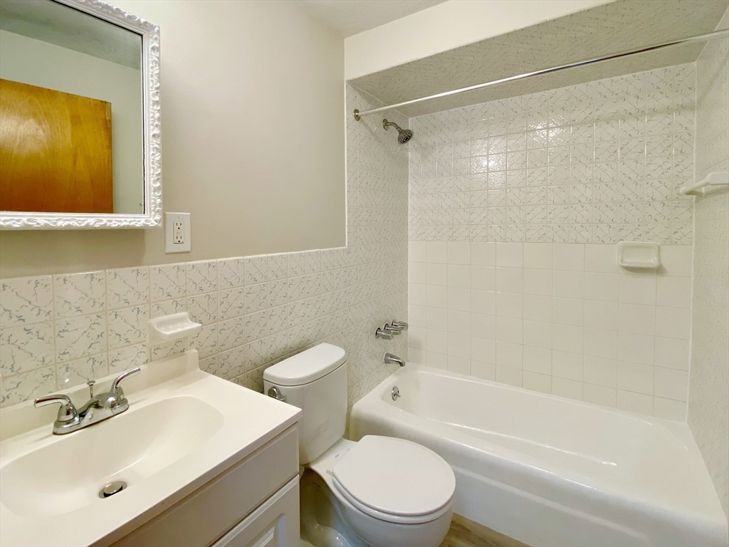 128 Salem St, Malden