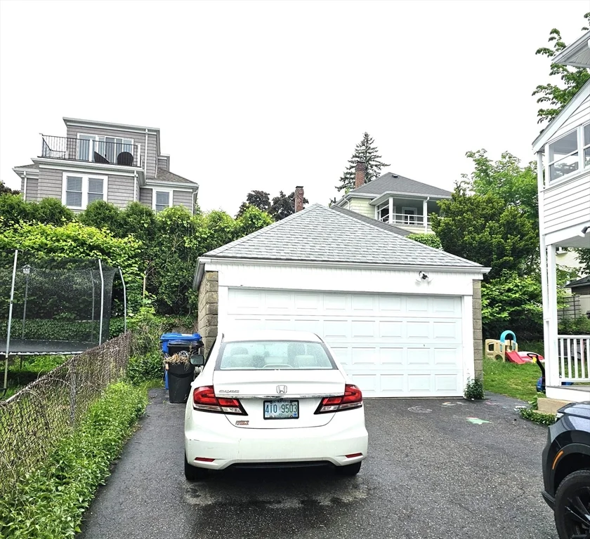 519 School St, Belmont