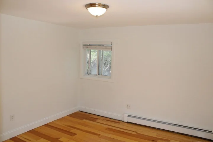 80 Cherry St, Riverdale