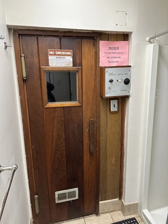 1004 Paradise Rd, Swampscott