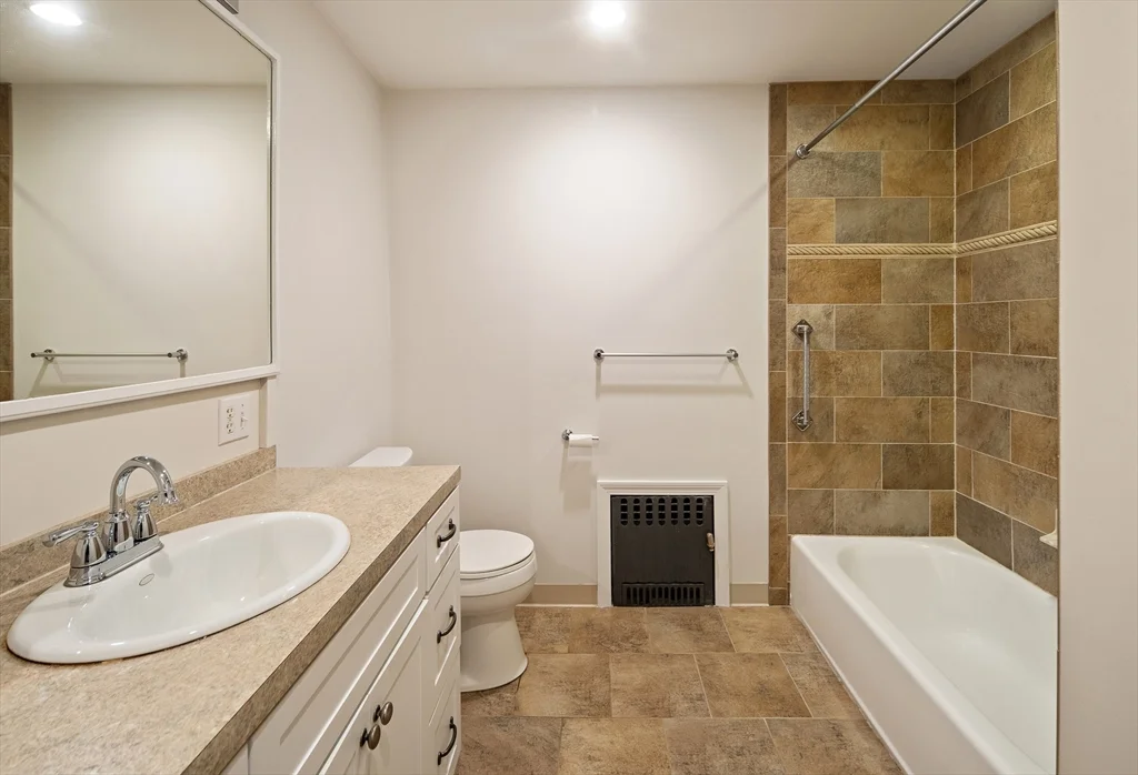 97 Winthrop Shore Dr, Winthrop Beach