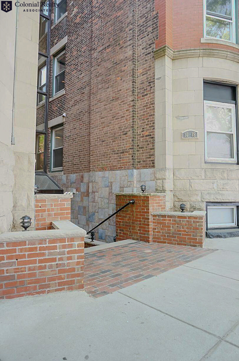 10 Brainerd Rd, Allston