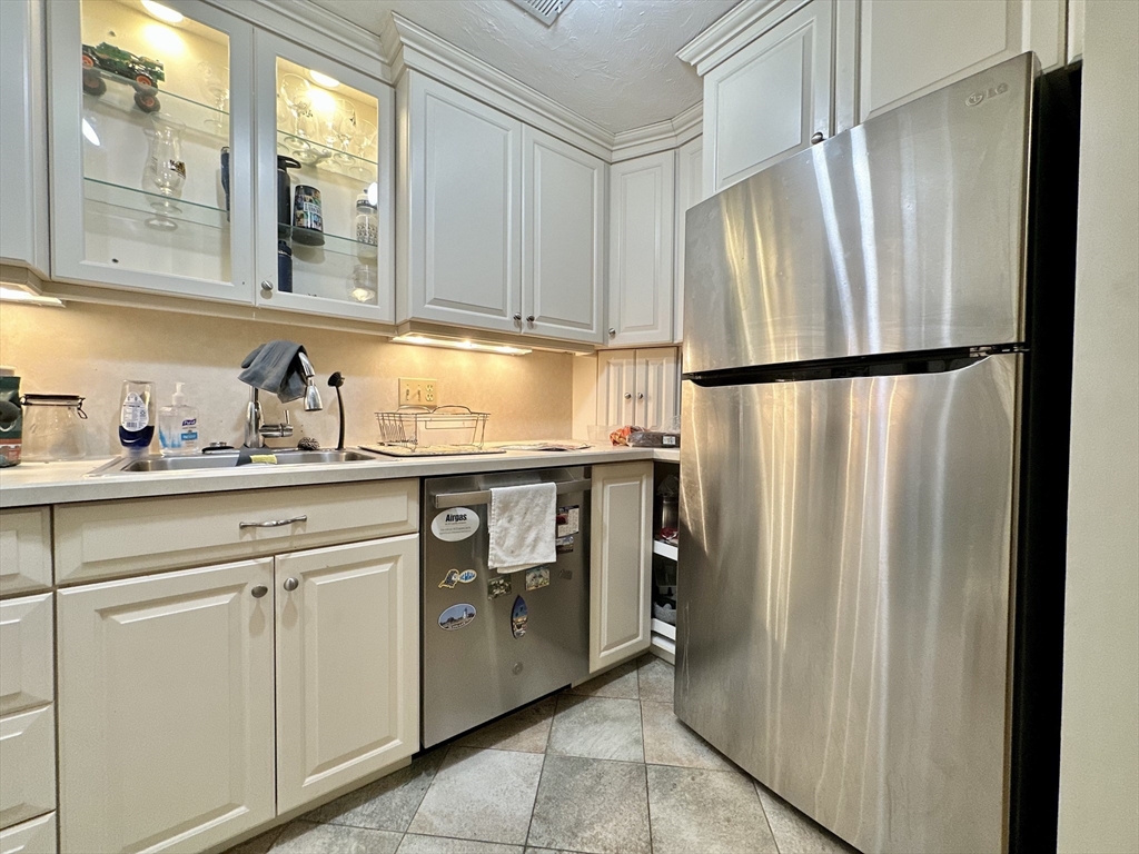 142 Quincy Shore Dr, North Quincy