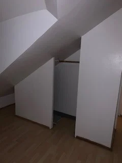 17 Round Hill, Jamaica Plain