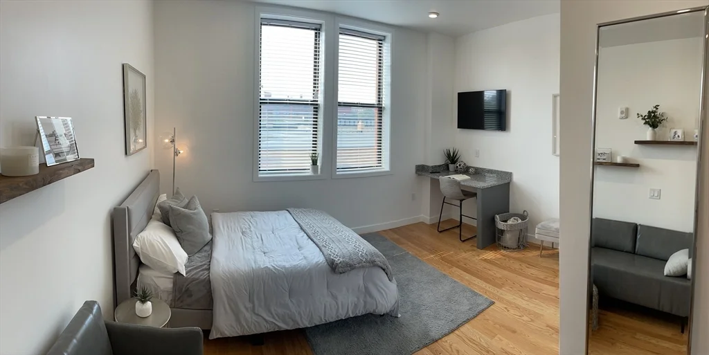 64 Market, Lynn