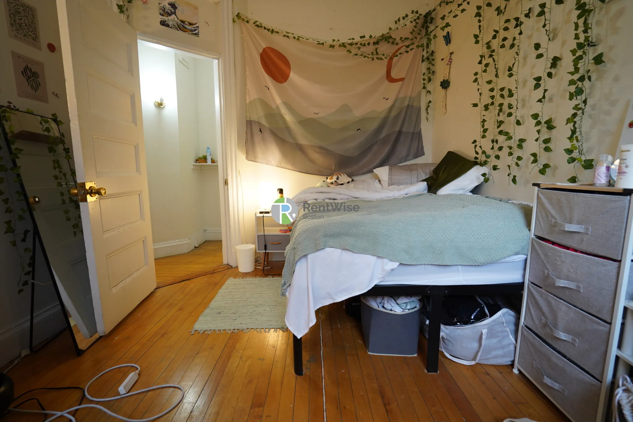 72 Gardner St, Allston