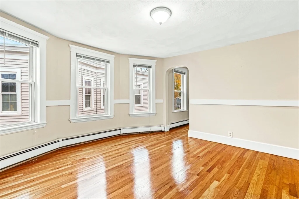 27 W Wyoming Ave, Melrose