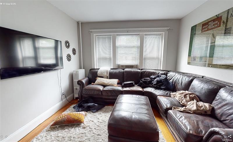 11 Gray St, Neighborhood Nine