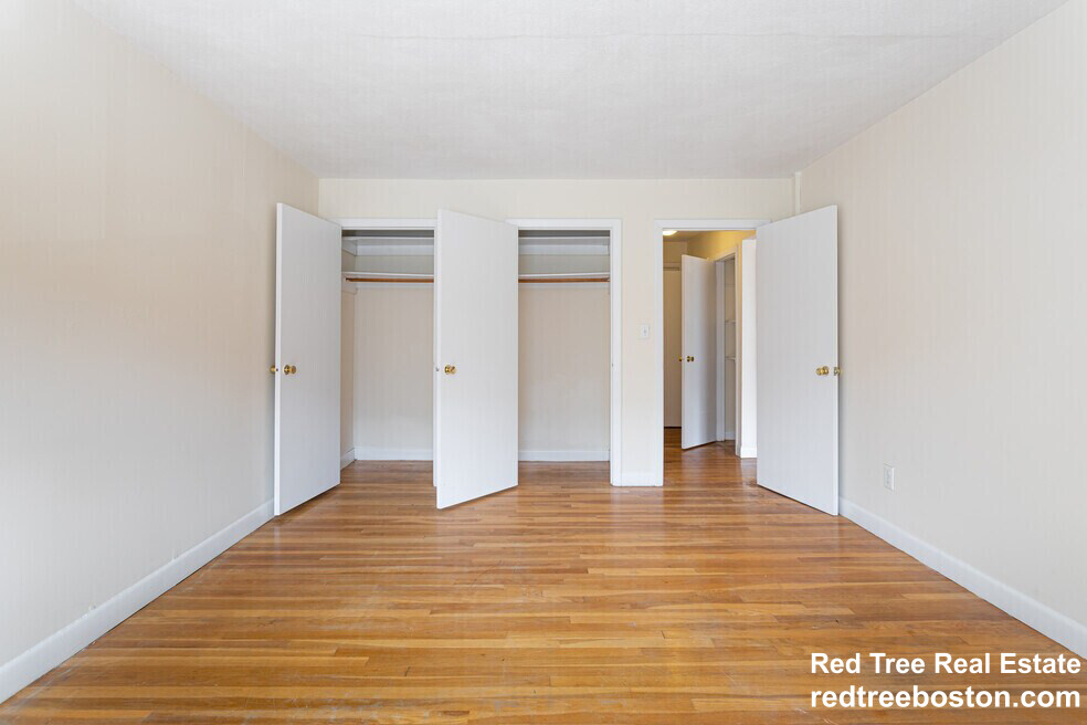 90 Gardner St, Allston