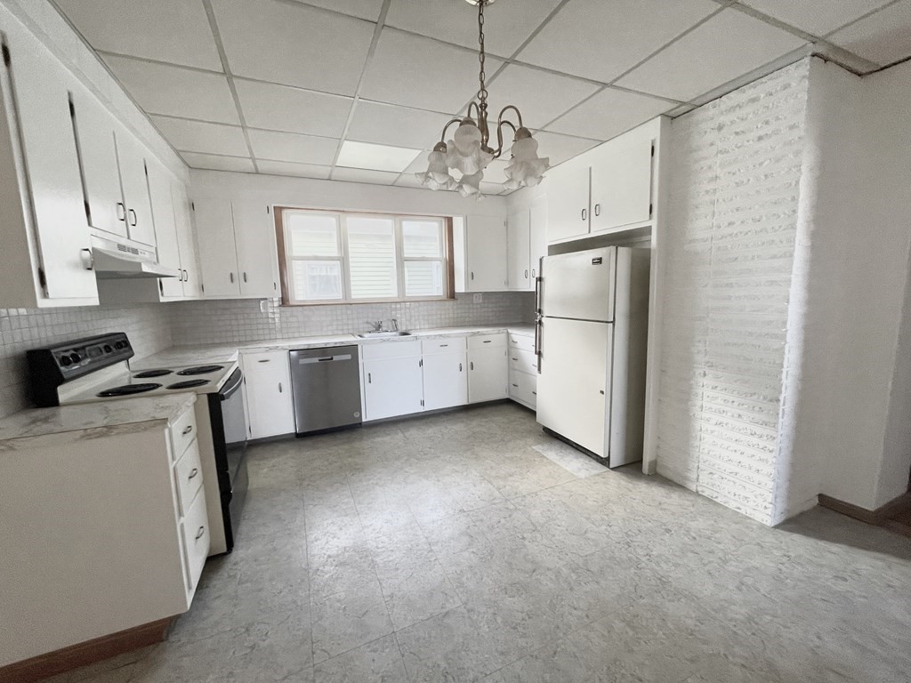 470 Western Ave, Brighton