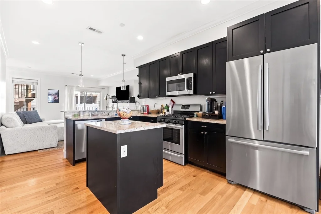 180 Gold St, South Boston