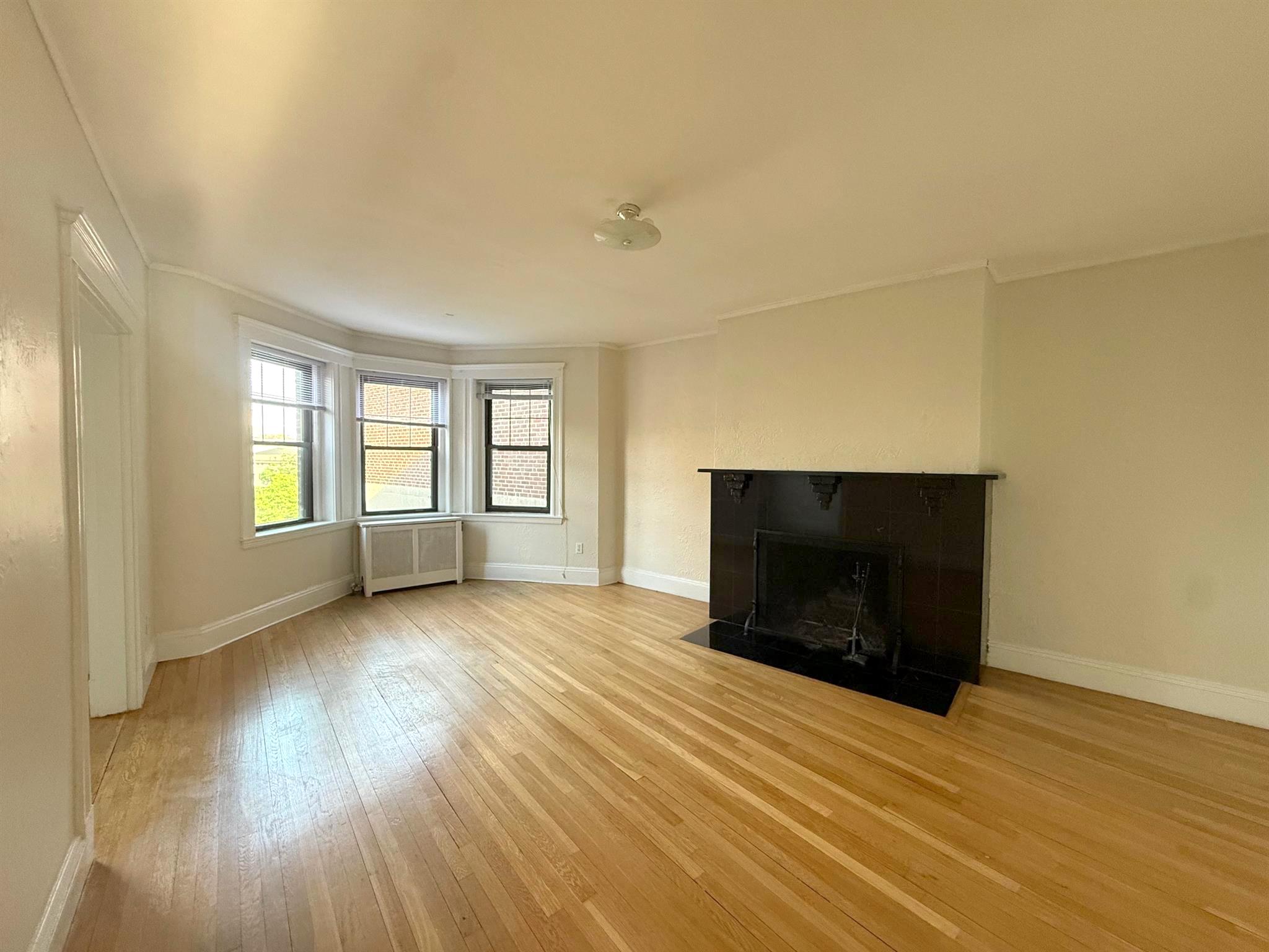 1558 Massachusetts Ave, Neighborhood Nine