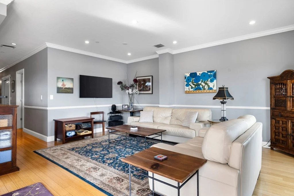 10 Vernon, Coolidge Corner