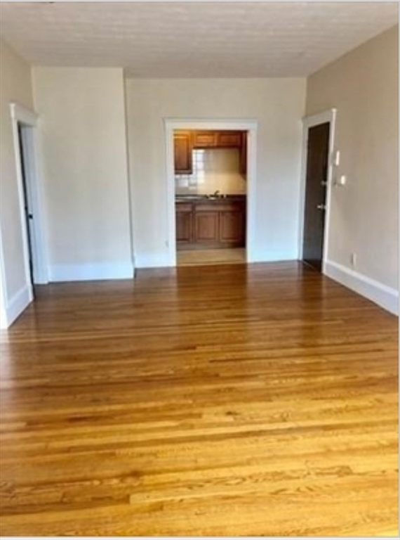 108 Bristol Rd, Somerville