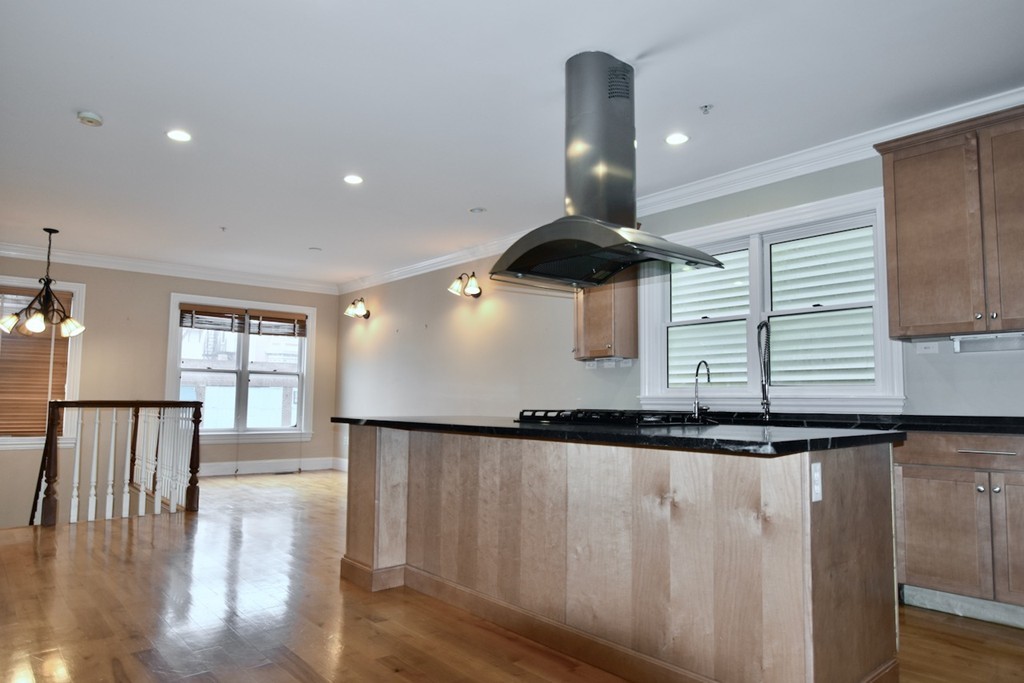 360 Dorchester St, South Boston