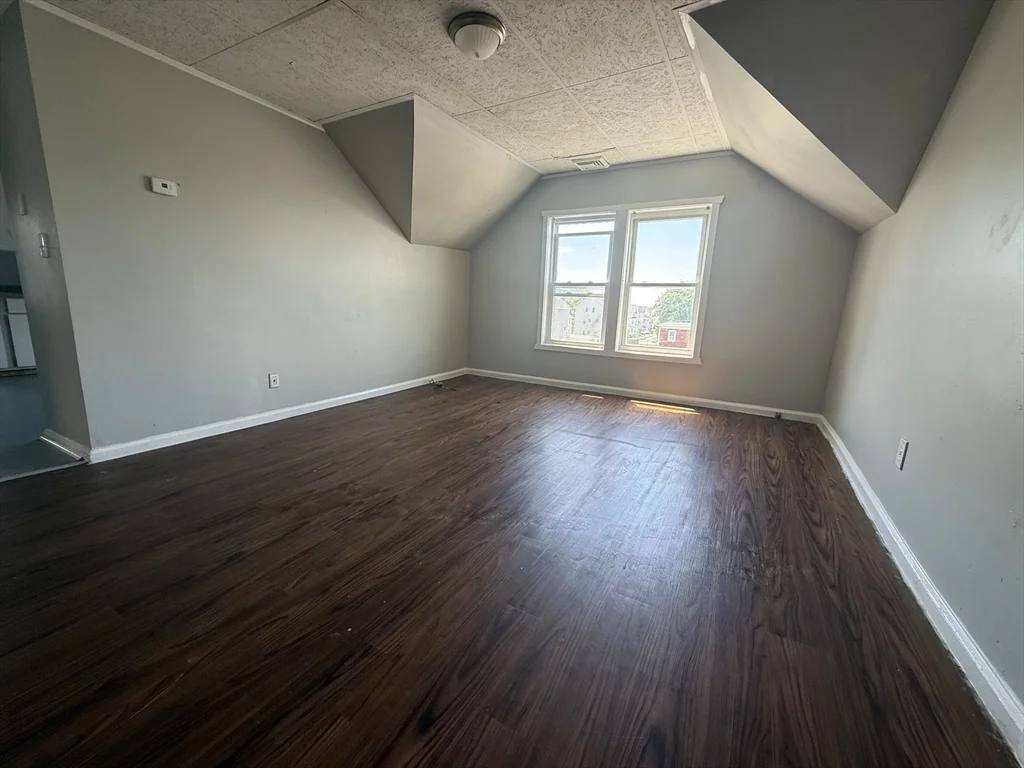 908 Plymouth Ave, Fall River