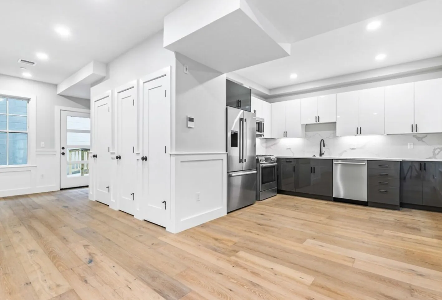 300 Somerville Ave, Ward Two