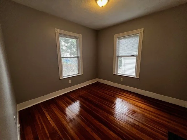 11 Sunset St, Mission Hill