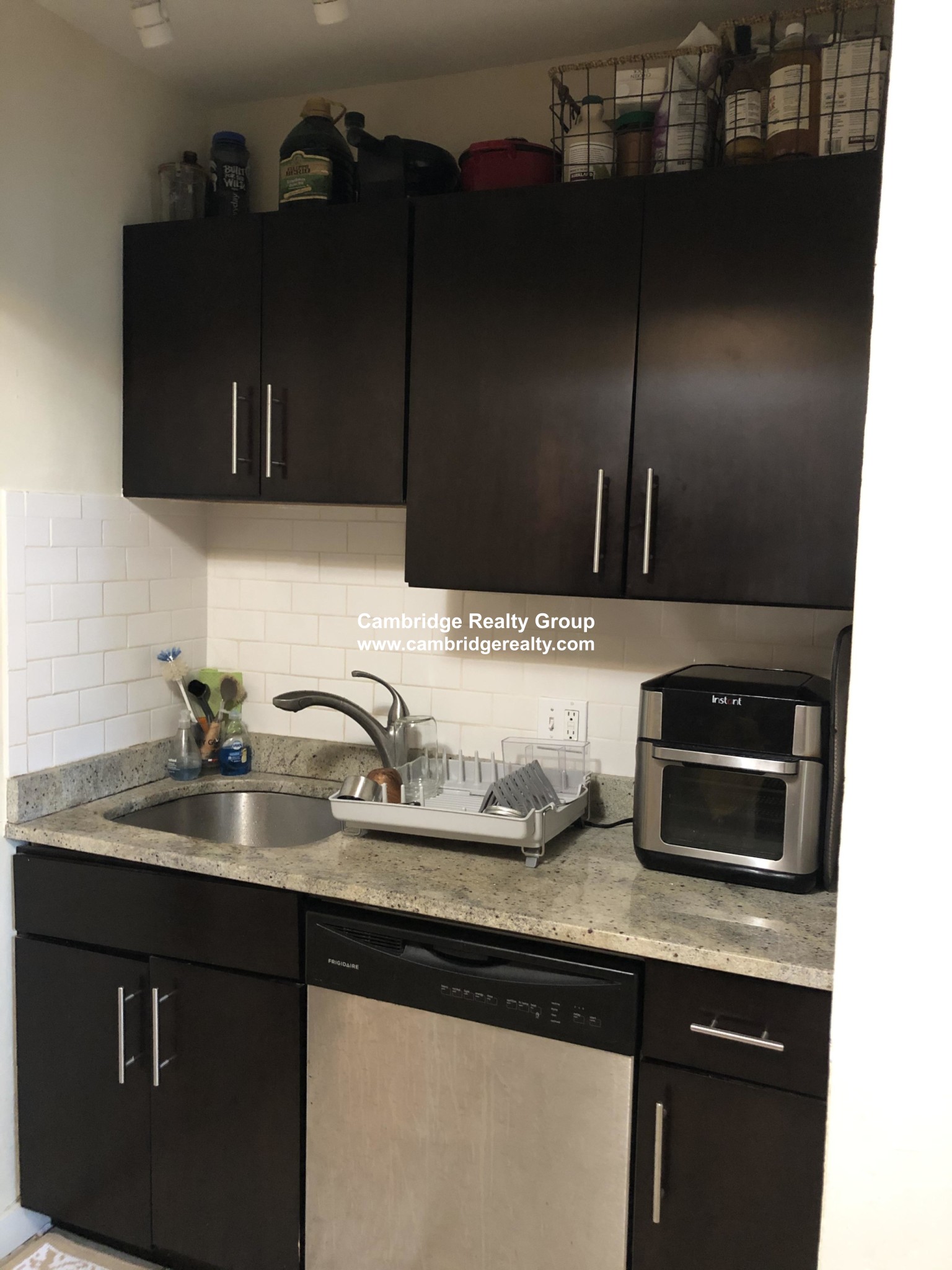 41 Crescent St, Medford Street / The Neck