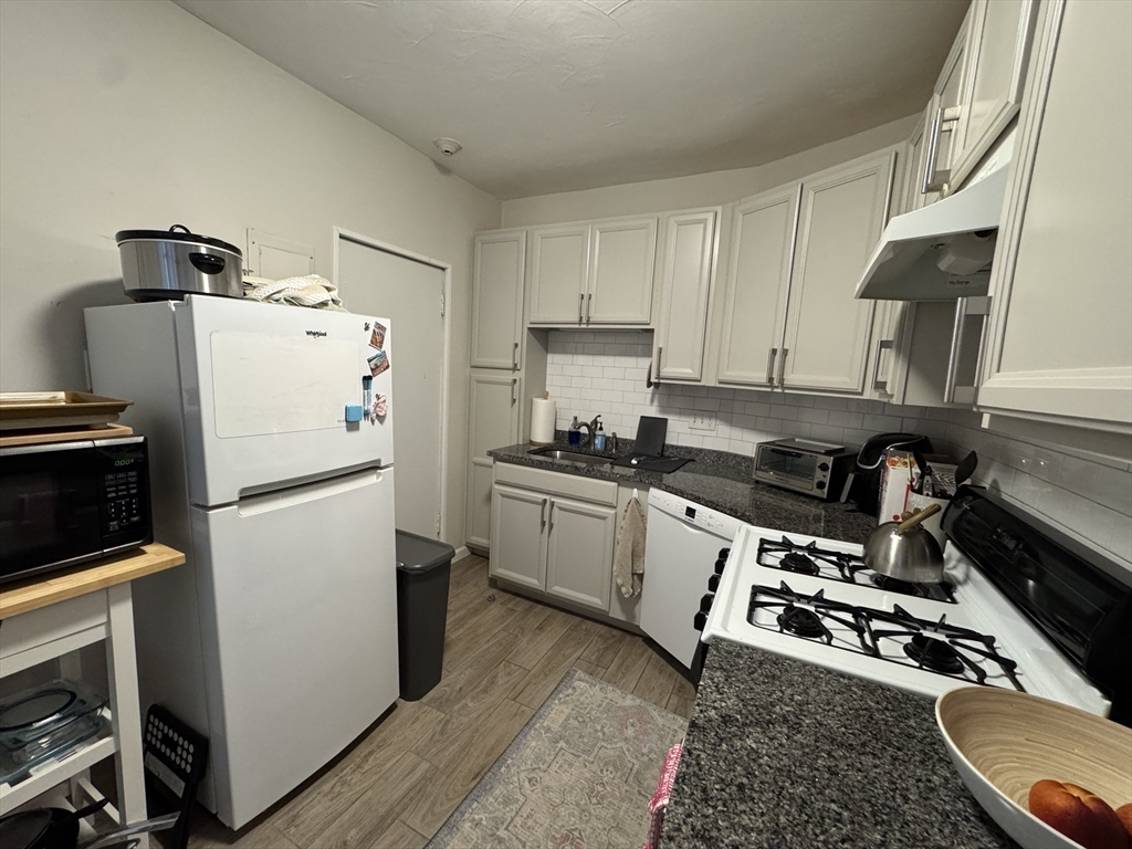 130 Sutherland, Brighton