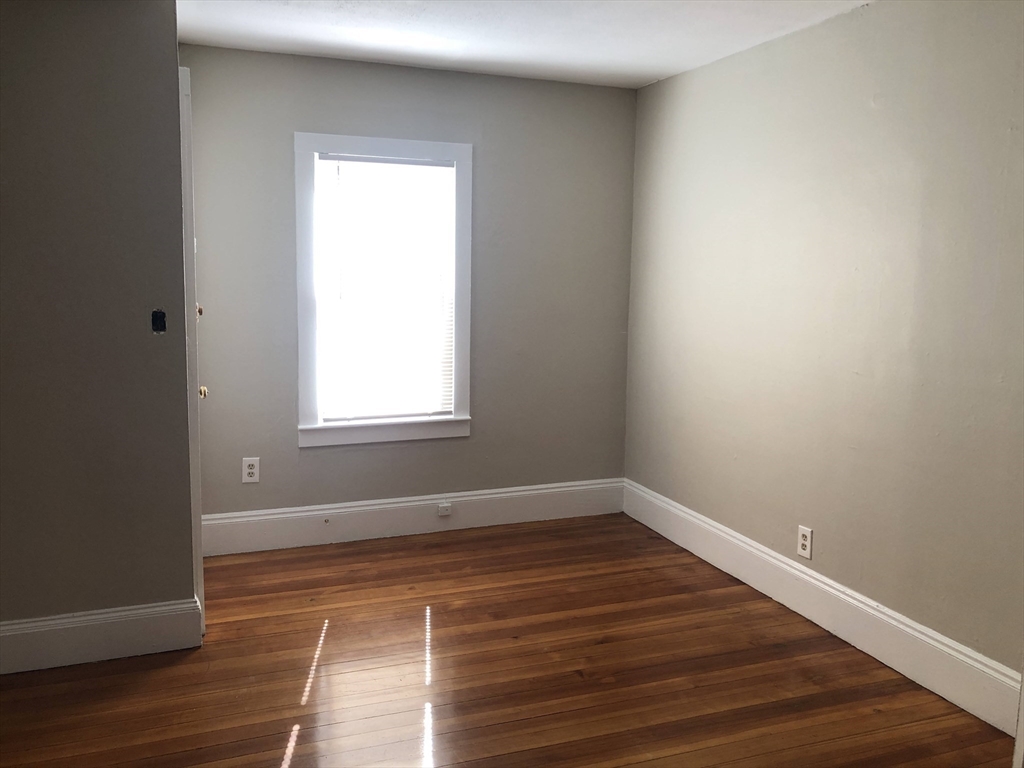 11 Banks St, Waltham