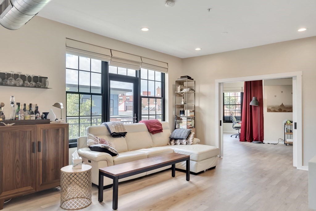 944 Dorchester, Dorchester