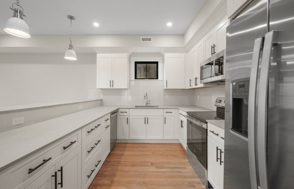 543 E 7th, South Boston