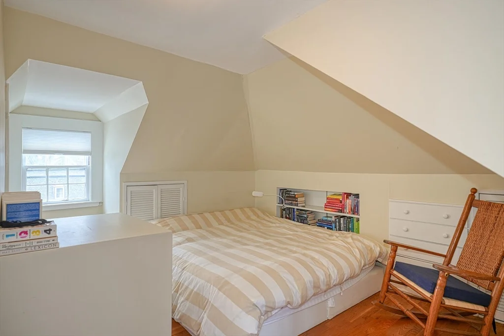 60 Kilburn Rd, Belmont