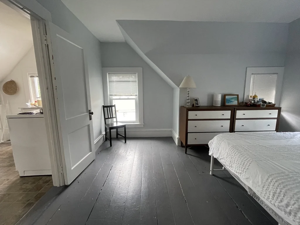 22 Cleveland Ave, Woburn