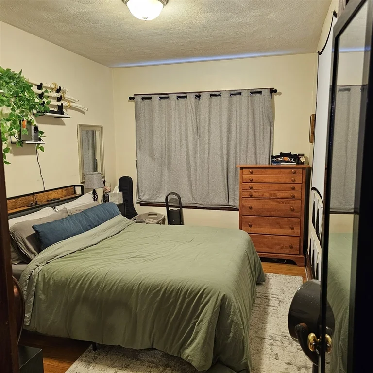 97 Hammond St, Waltham