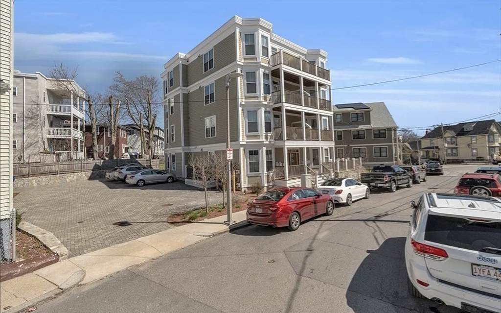 41 Woodville St, Roxbury