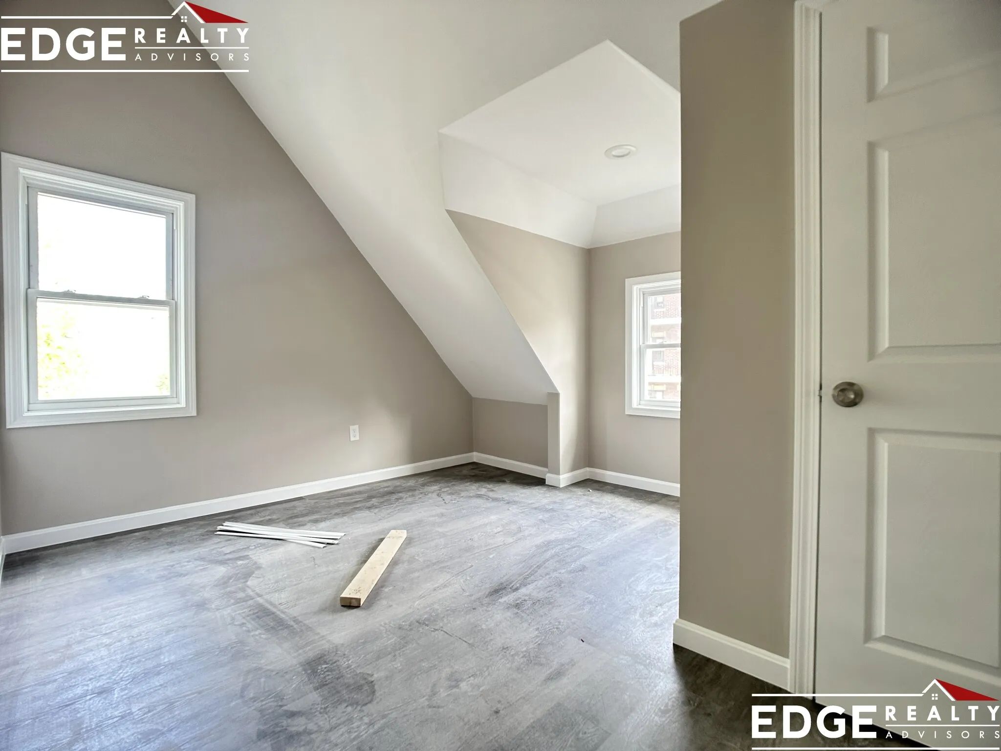 16 Long Ave, Allston