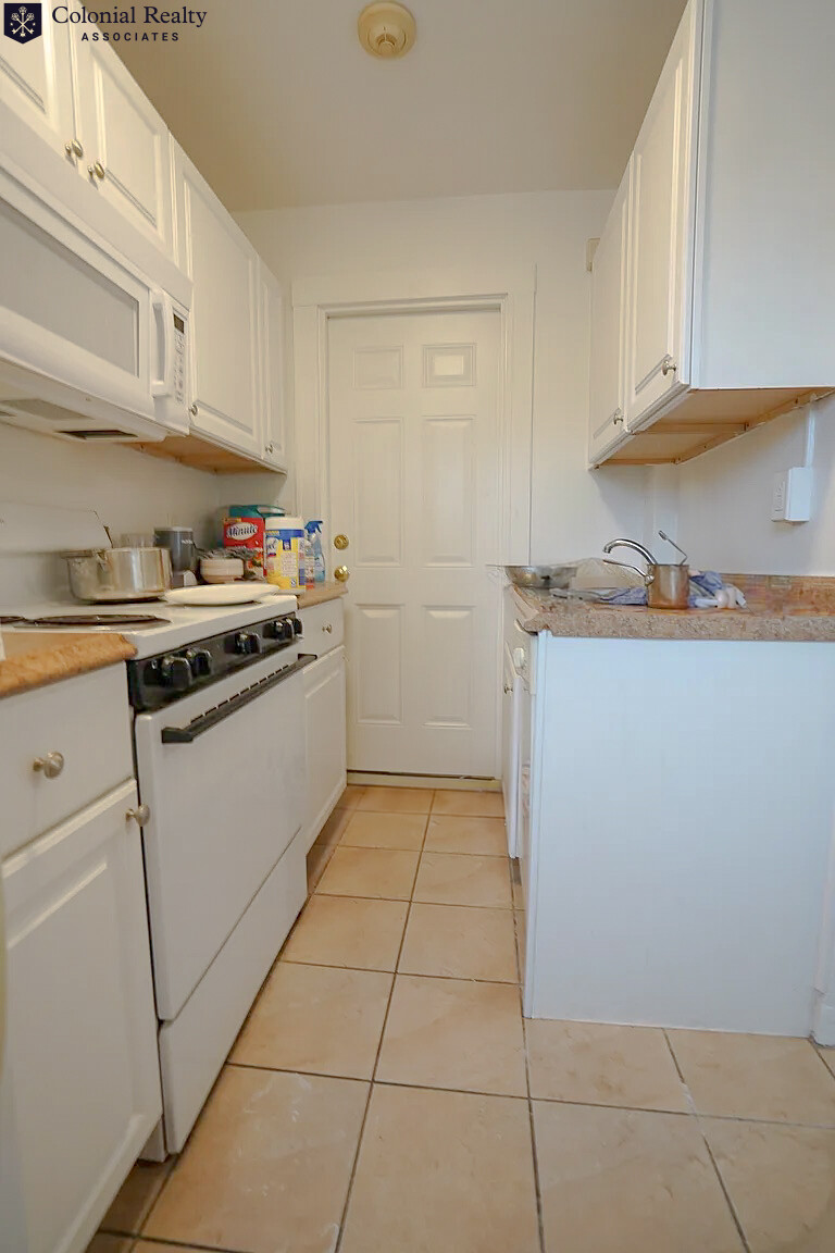 230 Walnut St, Newtonville