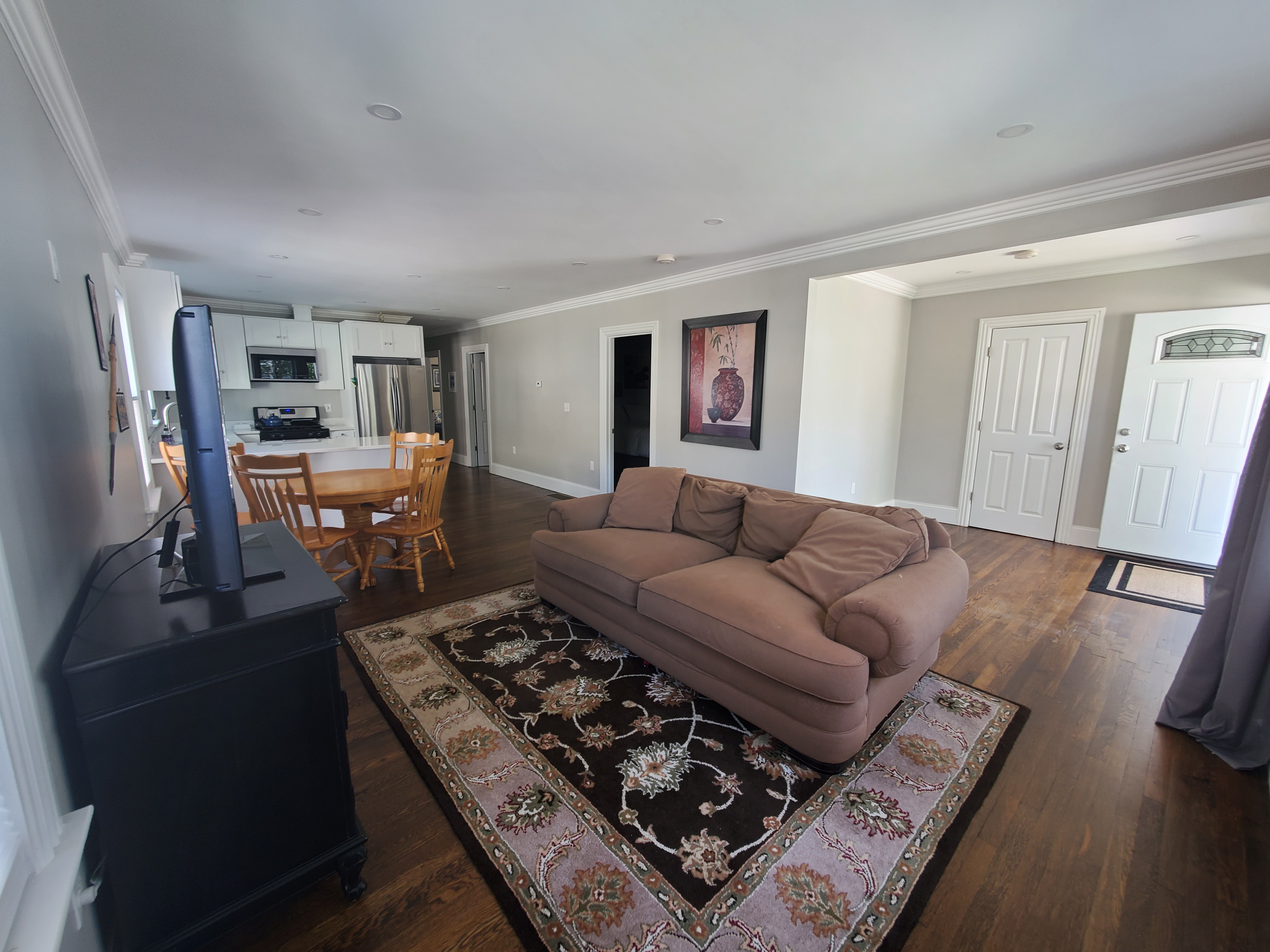 3 bed, 2 bath apartment for rent at 45 Dyer Ave Unit 1, Milton — photo 2 of 22