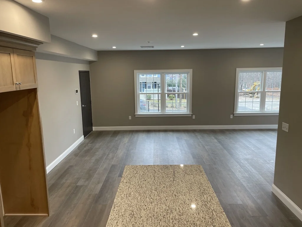 1 Brattle St, North Worcester