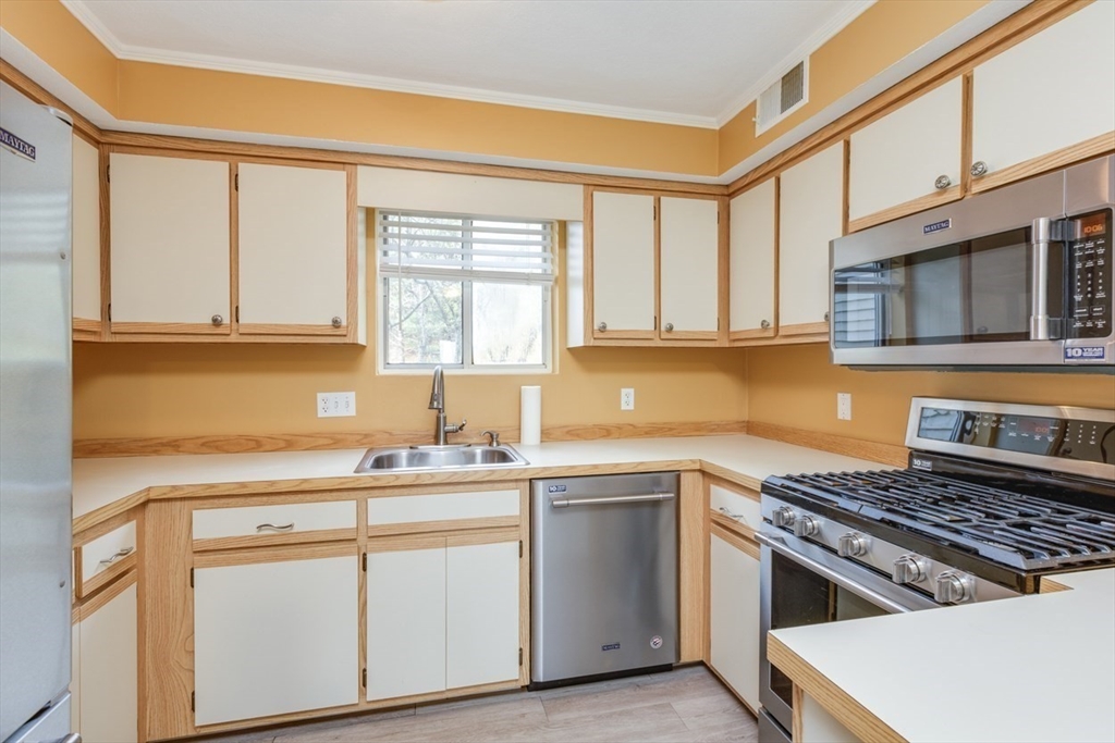 100 Merrimack Ave, Dracut