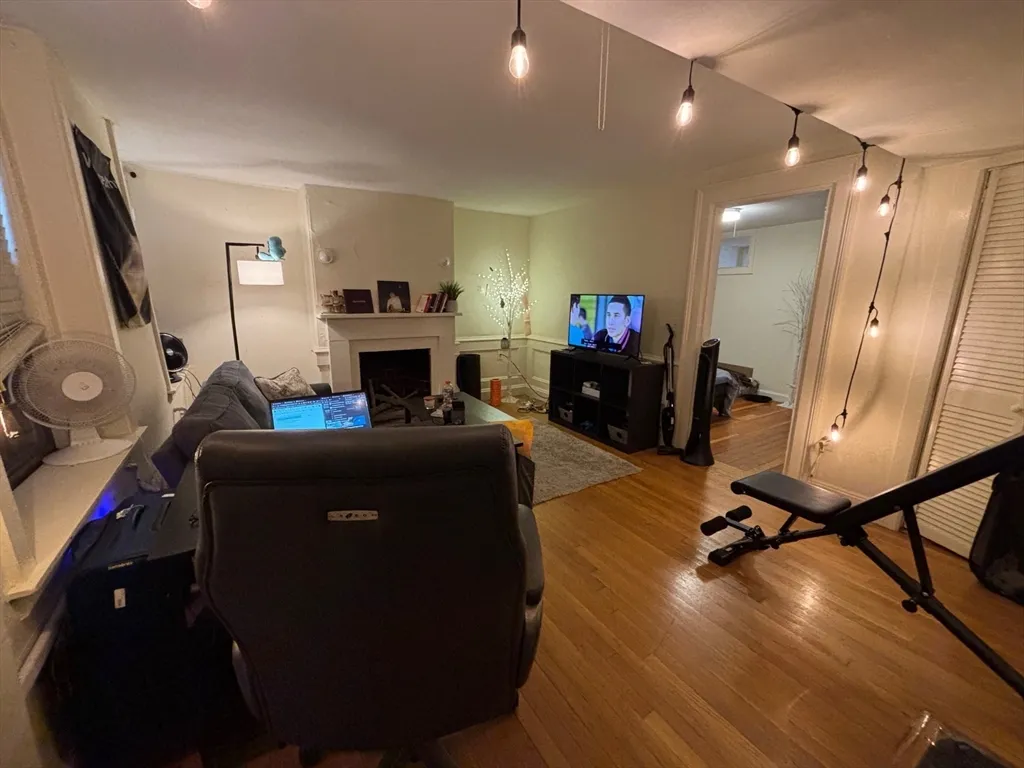 56 River St, Beacon Hill