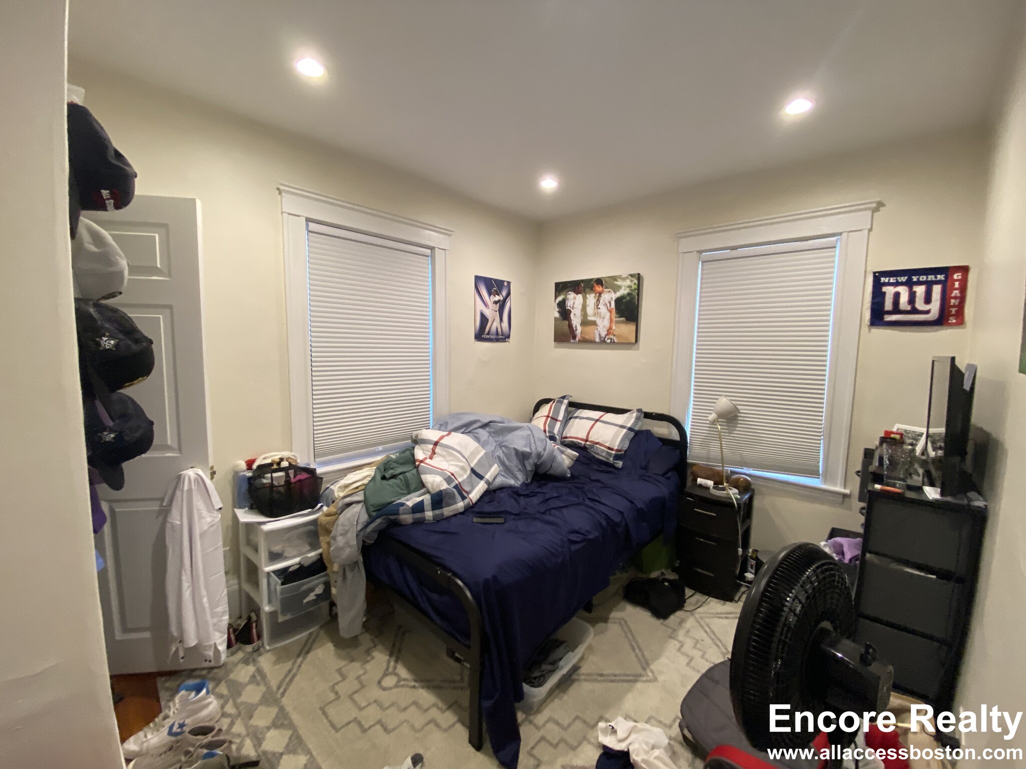 8 Sawyer Ter, Allston