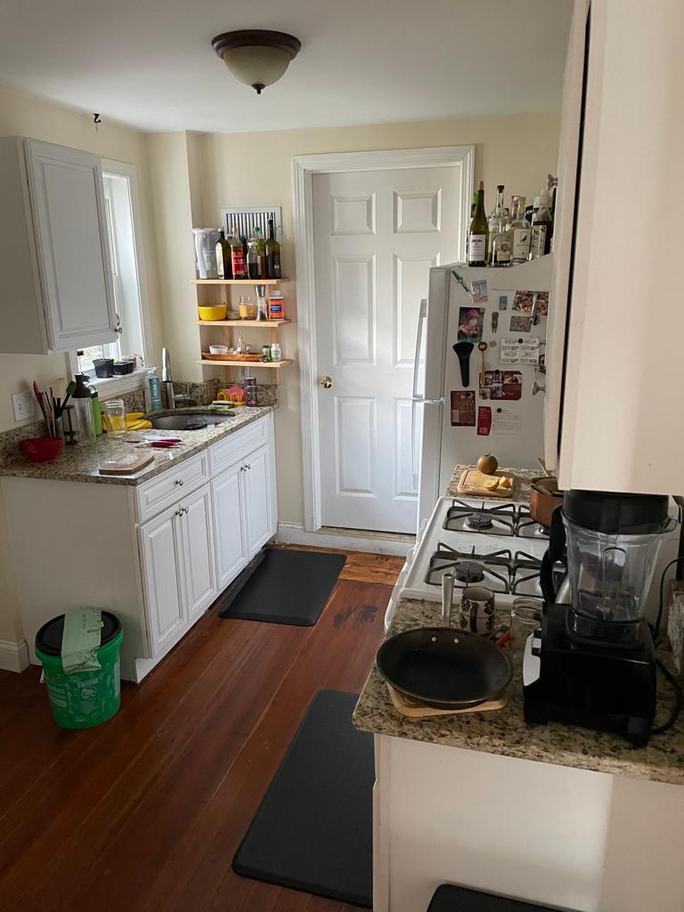 1 bed, 1 bath apartment for rent at 32 Fellsway Unit 2, Winter Hill — photo 3 of 8