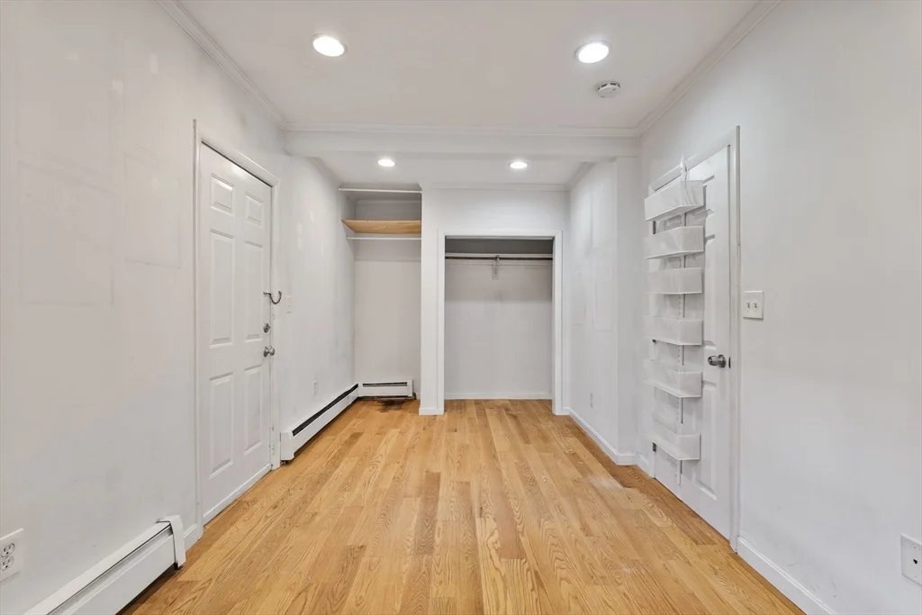 7 Burrill Pl, South Boston