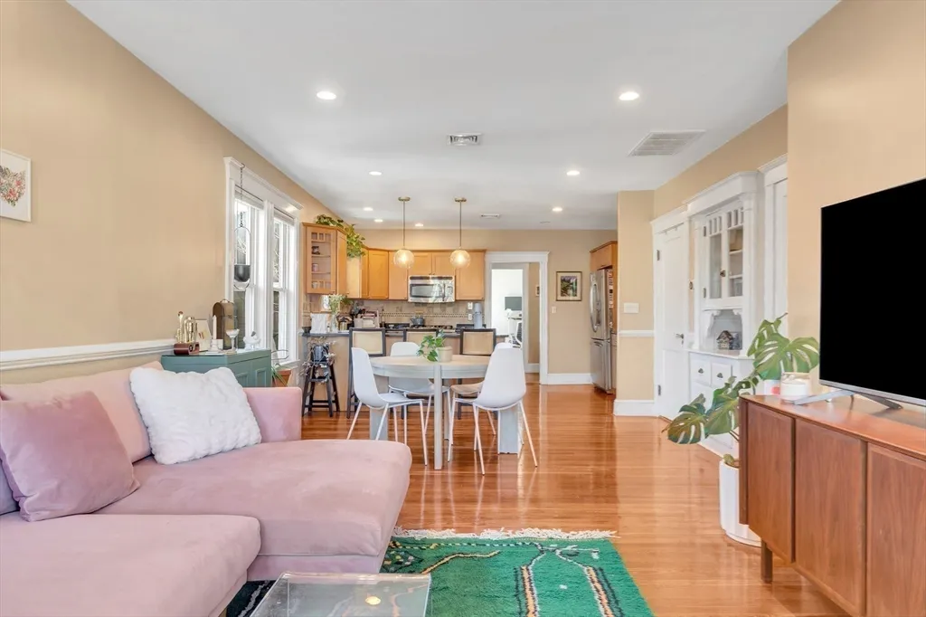 772 Centre St, Jamaica Plain