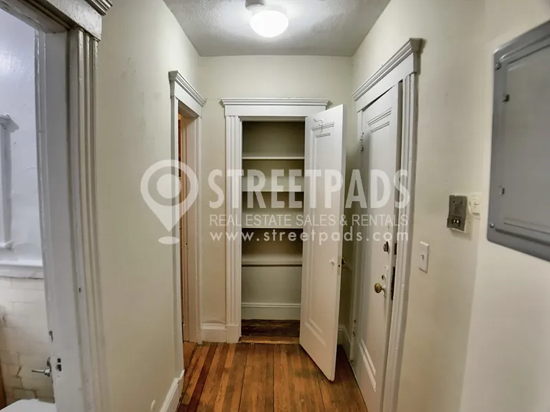 1197 Boylston St, Fenway