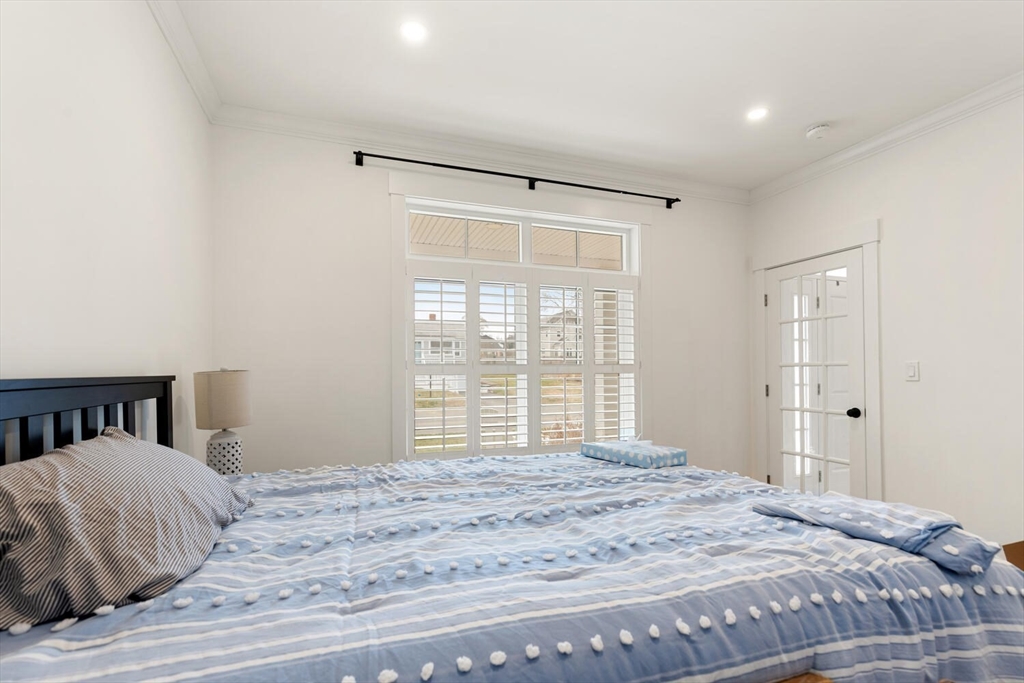 40 Foley Beach Rd, Hingham