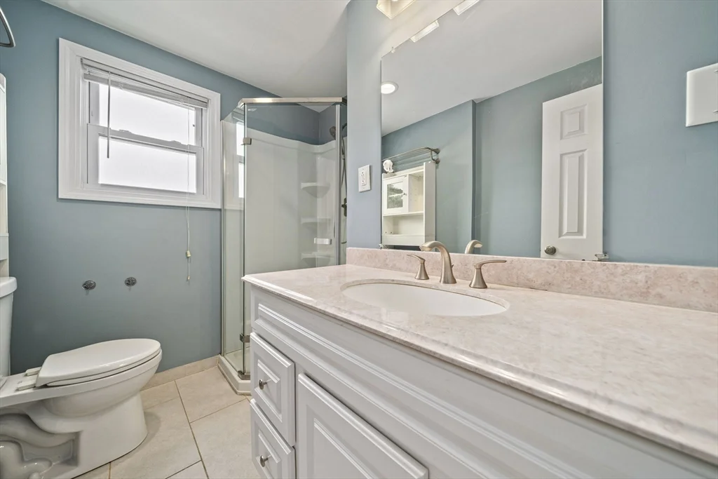 28 Hillside Ave, Stoneham