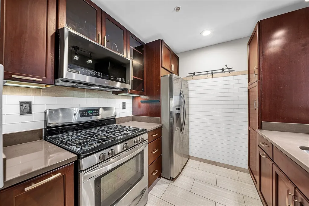 6 Canal Park, East Cambridge