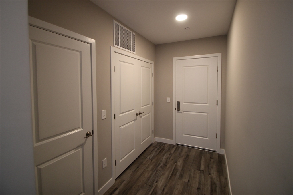 629 Washington St, Whitman