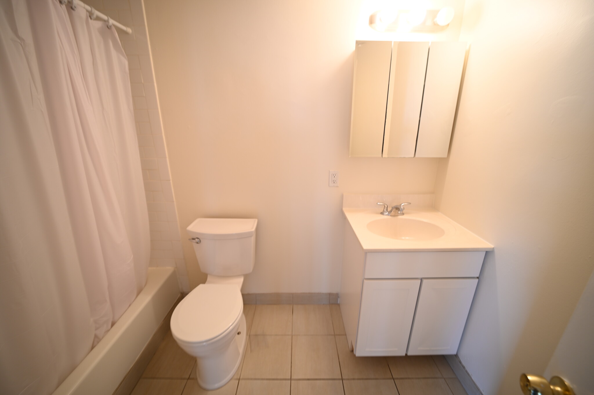 1126 Boylston St, Fenway