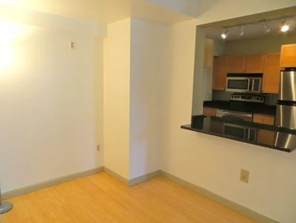 108 Peterborough St, Fenway