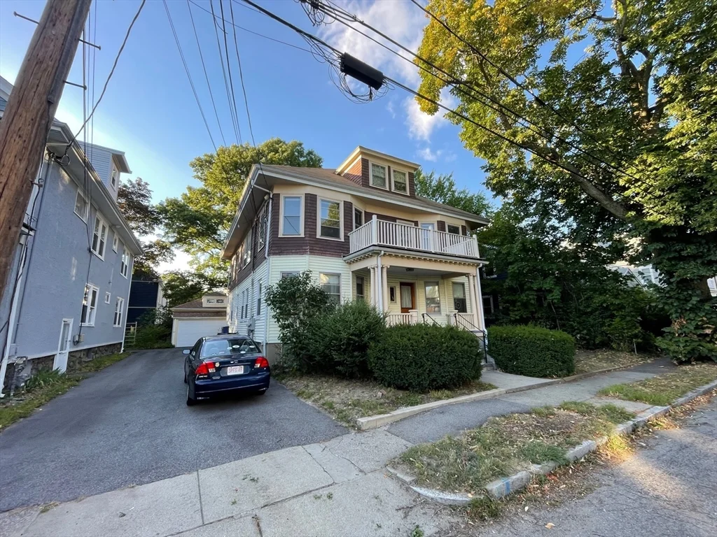 34 Grafton St, Arlington