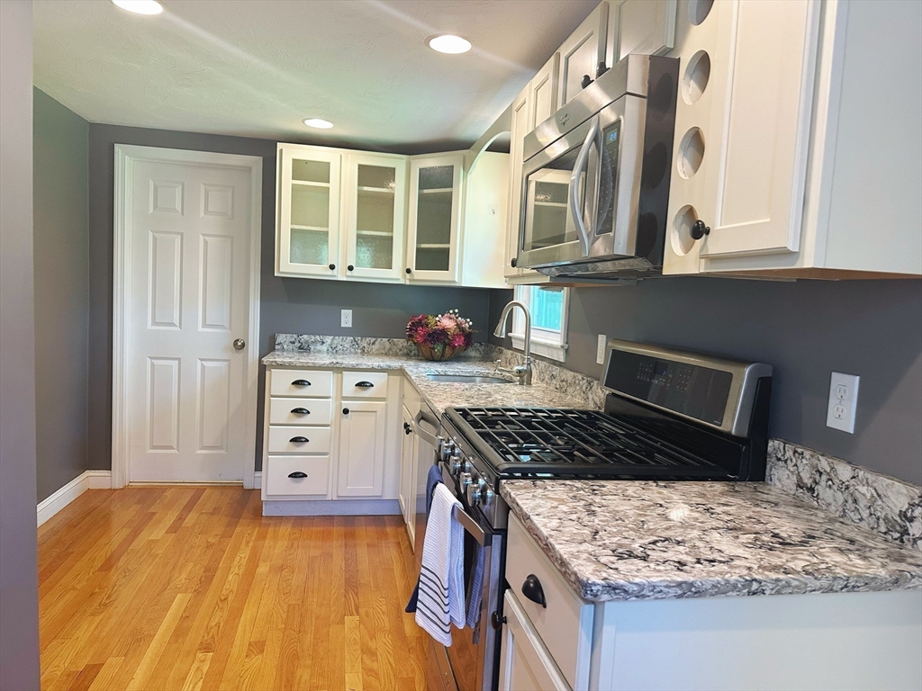 14 French Ave, Wayland